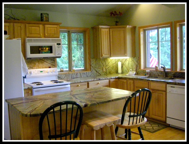 IMGP2813 kitchen 71291 Northshore Dr